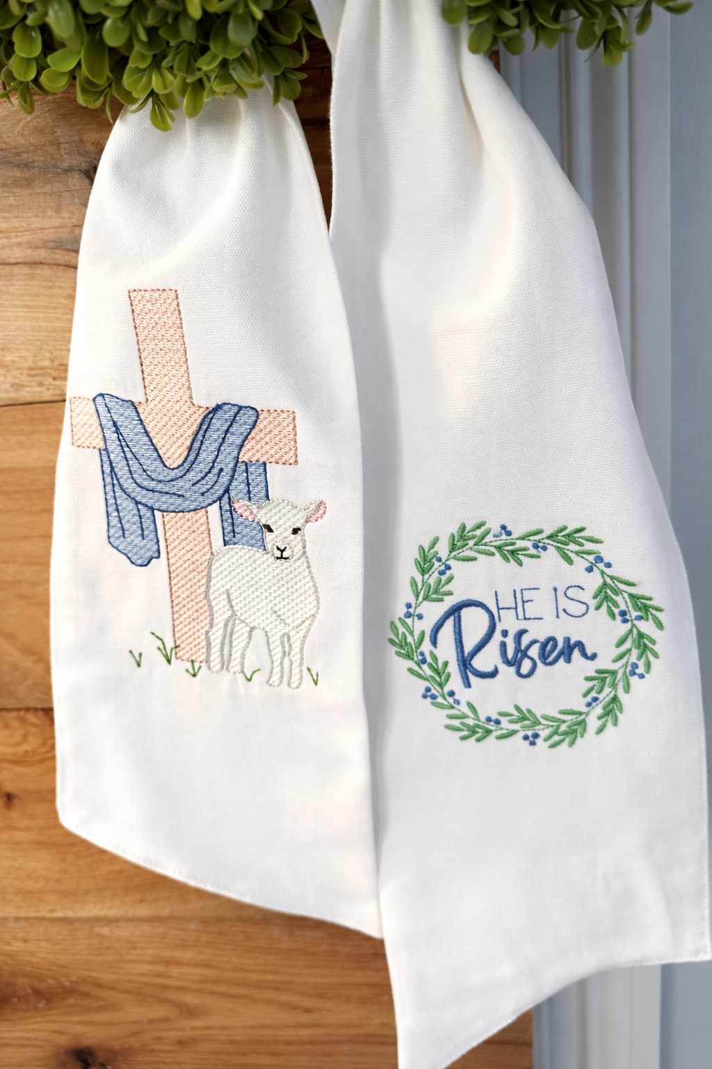 He is Risen Wreath Sash